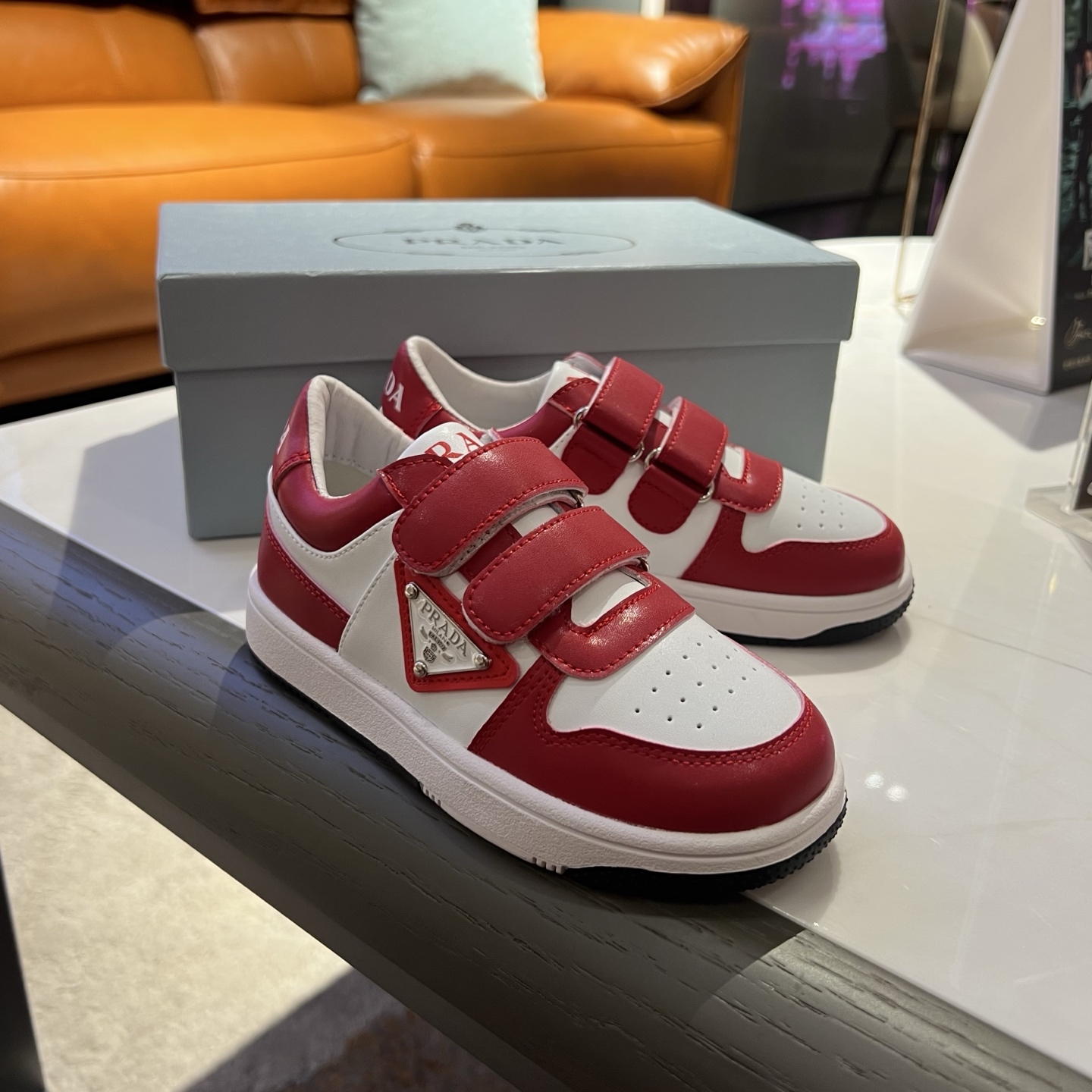 Children's shoes child